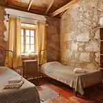 Hébergement de vacances 250 Jahre Altes Steinhaus Mit Zwei Terrassen Inmitten Einer Wunderbaren Naturla By Interhome