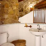 250 Jahre Altes Steinhaus Mit Zwei Terrassen Inmitten Einer Wunderbaren Naturla By Interhome Hébergement de vacances *
